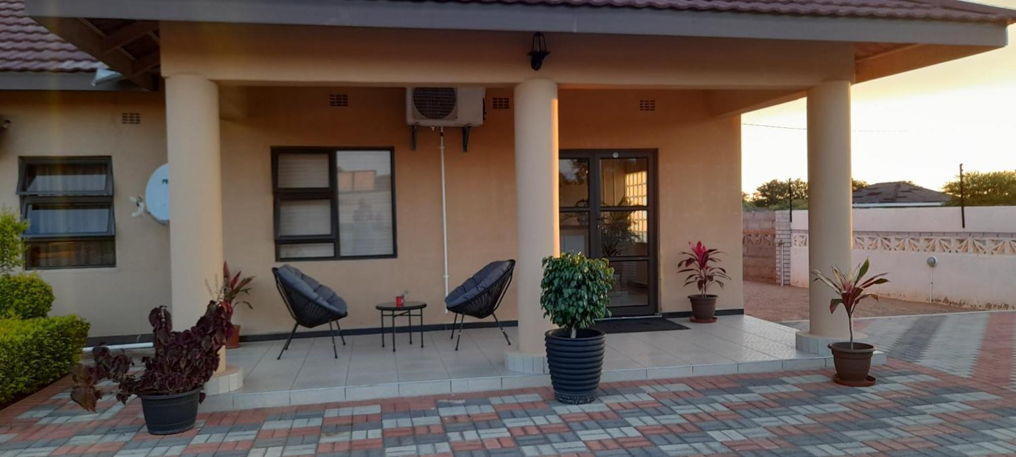 Rest & Digest Bed & Breakfast Serowe Bagian luar foto